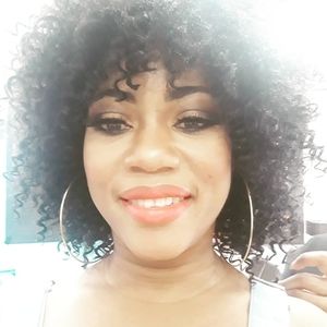 Meet your Posher, Daphmie